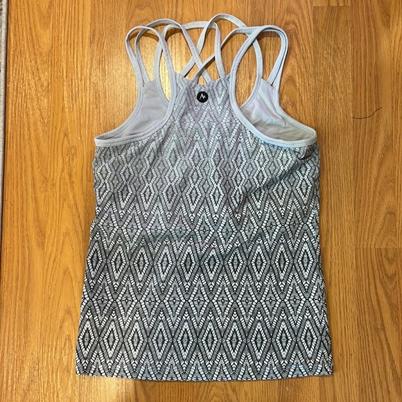 Marmot Patterned Black and White Women's Top size Medium - Picture 4 of 6